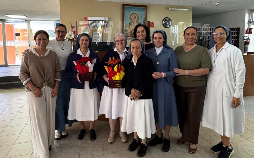 Mother General Enedina Fernández makes an official visit to Mexico City