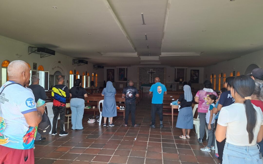 Las Religiosas Angélicas se movilizan por Venezuela tras el doble terremoto
